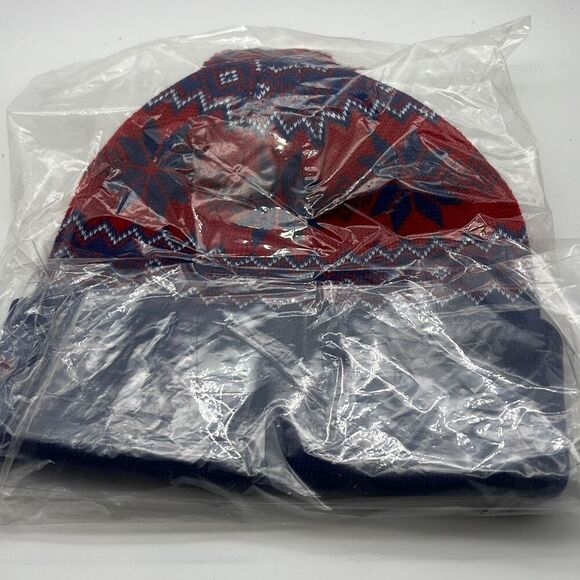 New Era NBA Detroit Pistons Snow burst Pom Cuffed Knit Mens warm Beanie NWT - Picture 4 of 5